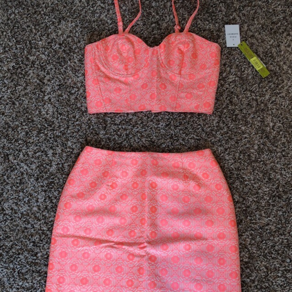 Gorgeous spring corally pink 2 piece outfit
